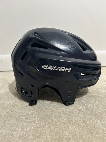 Medium Bauer Re-Akt 150 Helmet (Used)