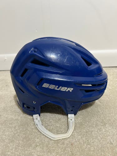 Medium Bauer Re-Akt 150 Helmet (Used)