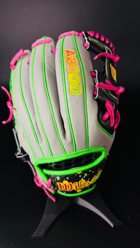 Wilson A2000 RH Infield Baseball Glove 11.5" (New)