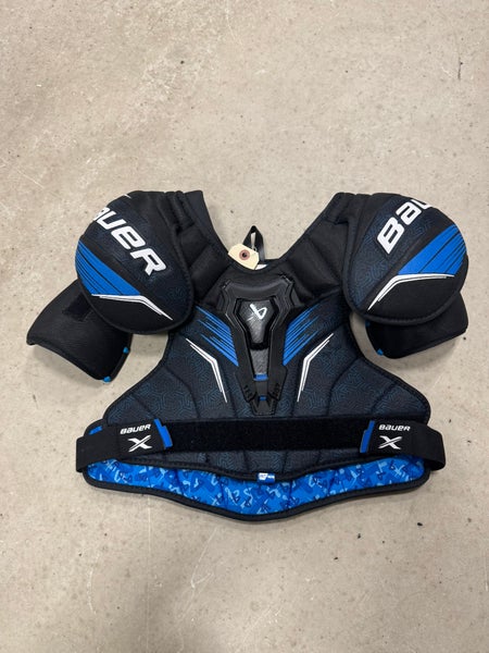 Medium Intermediate Bauer X Shoulder Pads (Used)