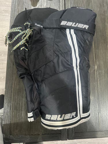 Men's Senior Medium Bauer Nexus 800 Hockey Pants (Used)