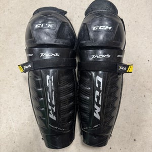 Junior CCM Tacks 9550 Shin Pads 11" (Used)