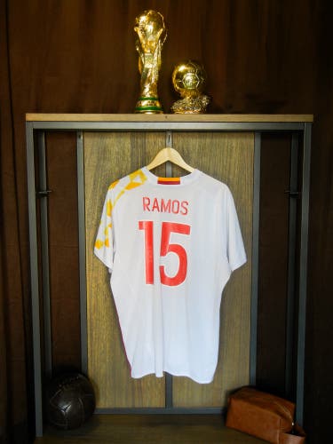 Spain 2016/2017 Away Jersey – Sergio Ramos #15 – XL – White Adidas Shirt (MPN: AA0830)