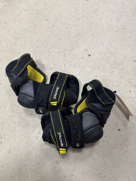 Junior Medium CCM Tacks 9080 Elbow Pads (Used)