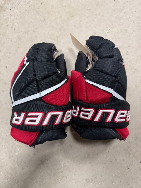 Black Junior Bauer Vapor 3X Pro Gloves 12" (Used)