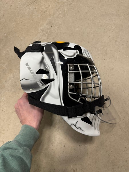 Junior Vaughn VM 7400 Goalie Mask (Used)