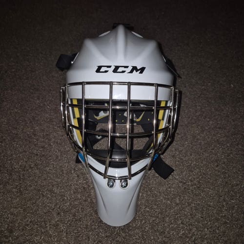 Medium CCM Helmet (New)