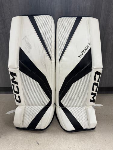 White 26" Youth CCM YTFLEX 3 Goalie Leg Pads (Used)
