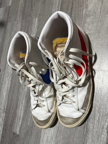 White Men's Size M 12.0 (W 13.0) Adult Nike Blazer Shoes (Used)