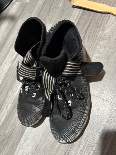 Men's Size M 9.0 (W 10.0) Under Armour High Top (Used)