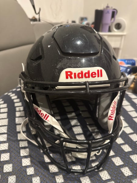 Adult Small Riddell SpeedFlex Helmet (Used)