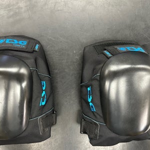 TSG High Performance Skateboarding Knee Guards-Brand new in original packaging(Small)