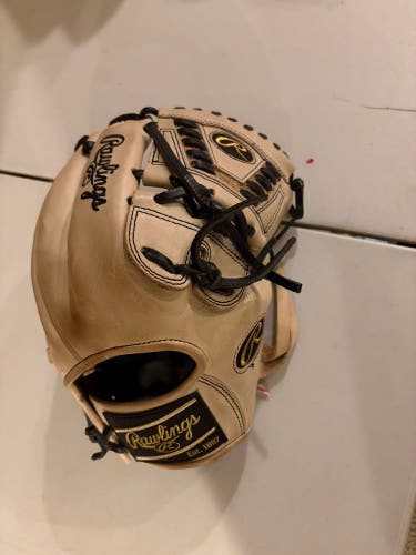 2023 Rawlings Heart of the Hide RH Pitcher's Baseball Glove 11.75" (Used)