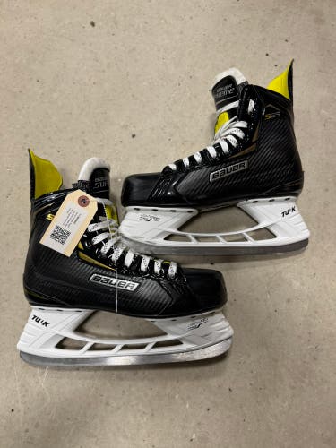Senior Bauer Supreme S29 Hockey Skates Regular Width 8 (Used)