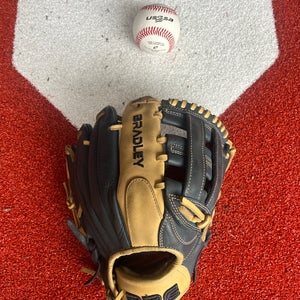 2025 Next Play RH Infield Baseball Glove 11.5" (Used)
