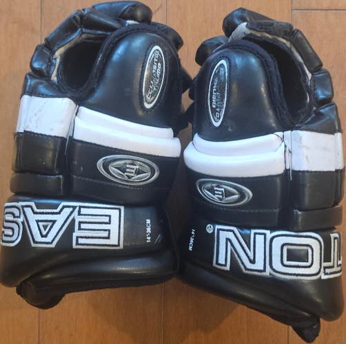 Easton Synergy 1100 Hockey Gloves 14" (Used)