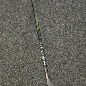 Senior Bauer Vapor Hyperlite 2 Left Hand Hockey Stick P28 77 Flex (Used)