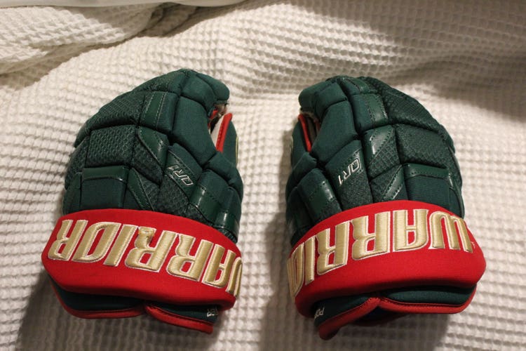 Minnesota Wild "Porter" Warrior Covert QR1 Pro Gloves 14" Pro Stock (Used)