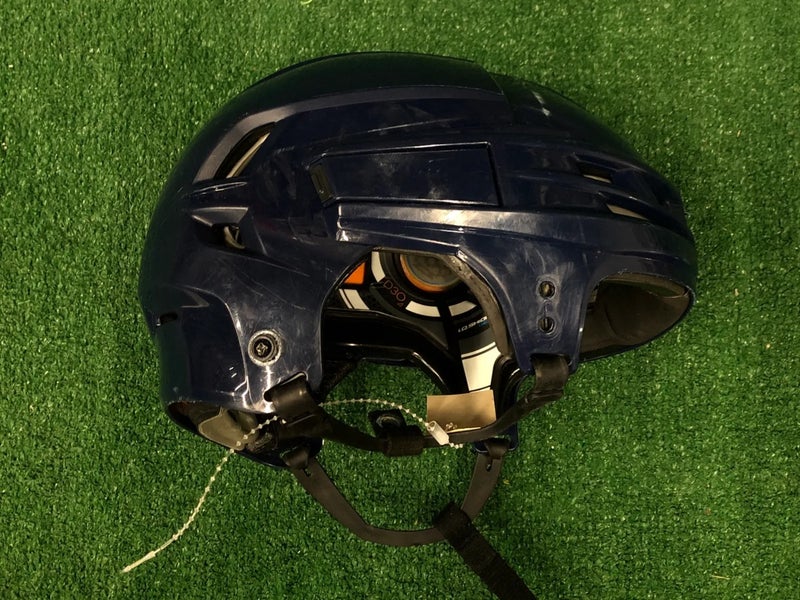 CCM Tacks 910 Helmet | Medium 7 - 7 1/2