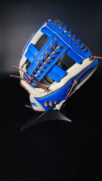 2024 Wilson A2000 RH Infield Baseball Glove 11.5" (New)