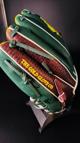 2025 Rawlings Heart of the Hide RH Infield Baseball Glove 11.75" (New)