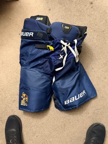 Senior Large Bauer Supreme 3S Pro Hockey Pants (Used)
