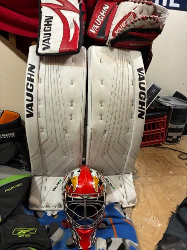 35" 2019 Vaughn Ventus SLR 2 Regular Goalie Full Set (Used)