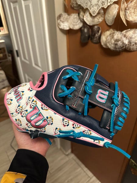 2024 Wilson A2000 “South Florida” SOLD OUT Infield Glove - 11.5" (Barley Used)