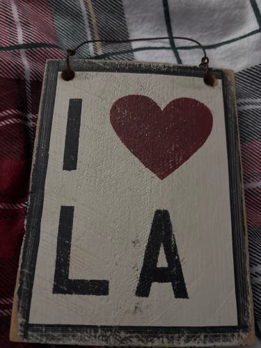 (New) I LA iconic sign