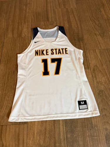 Nike State Hyperelite Basketball Jersey women’s M