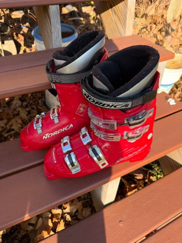 Nordica Grand Prix RED All Mountain Ski Boots Medium Flex 28.0-28.5