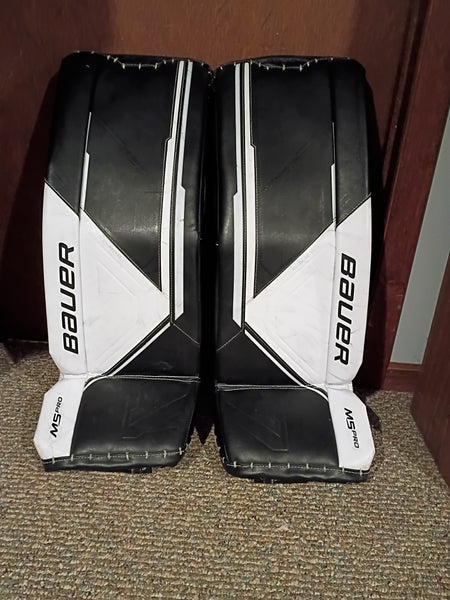 31" 2023 Bauer Supreme M5 Pro Goalie Leg Pads (Used)