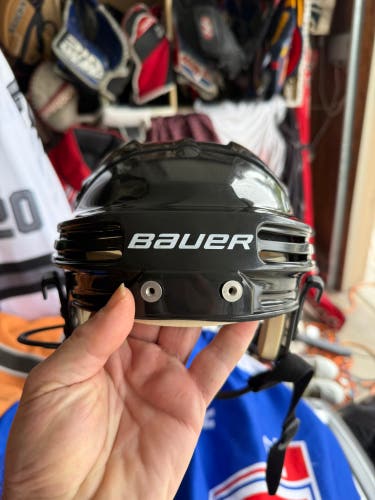 Hockey Player Helmet - Bauer 4500