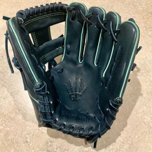 Marucci Night shift RH Infield Baseball Glove 11.5" (New)