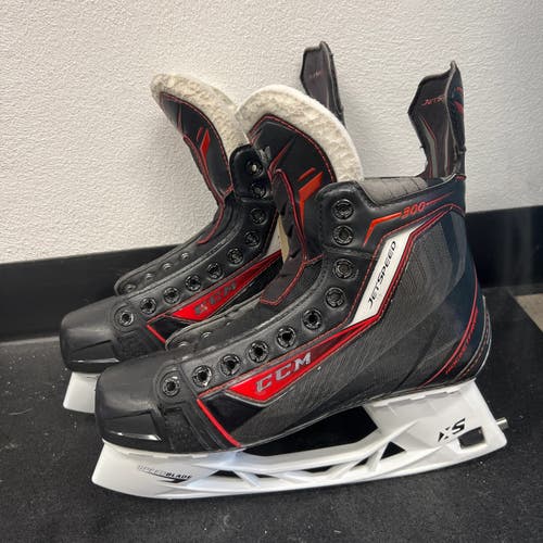 CCM JetSpeed 300 Hockey Skates Regular Width 7.5 (New)