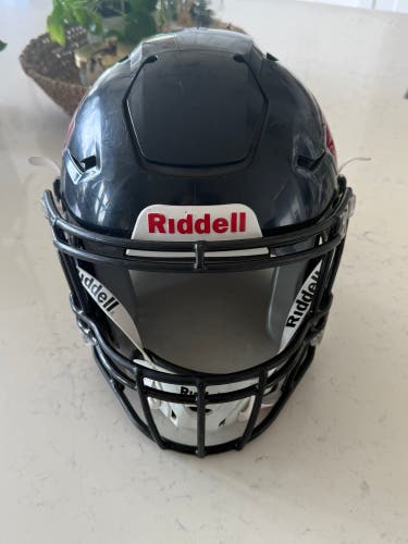 Youth Medium Riddell SpeedFlex Helmet (Used)