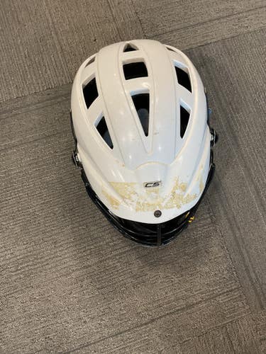 Used Cascade OFFICIAL HELMET Lacrosse Helmet White MD 11614-S000226849