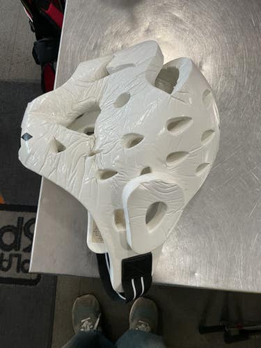 Used Vision Martial Arts Head Gear White 11614-S000226758