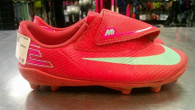 Used Nike Soccer Cleats Pink Youth 13.0 11868-S000066798