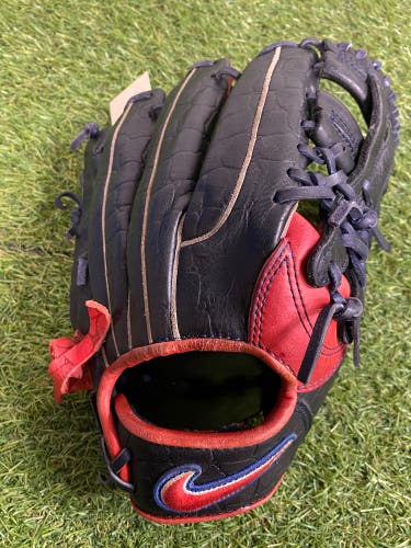 Black Nike Signature Model RH Infield Baseball Glove 11.5" (Used)