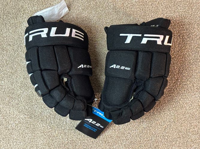 True A2.2 SBP Junior Gloves 11" - NEW