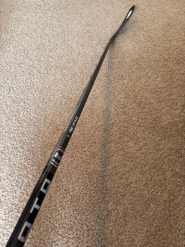 Senior Bauer Proto-R Right Handed Hockey Stick P92 87 Flex (New)