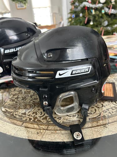 Medium Bauer 4500 Helmet (Used)