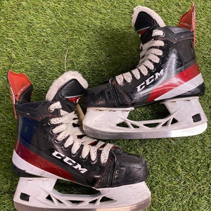 CCM JetSpeed FT4 Hockey Skates | Intermediate 4.5 (Tapered)