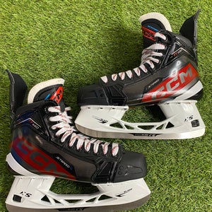 Senior CCM JetSpeed FT680 Hockey Skates Regular Width 9.5 (New)