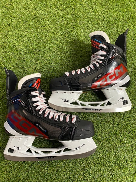 Senior CCM JetSpeed FT680 Hockey Skates Regular Width 9.5 (New)