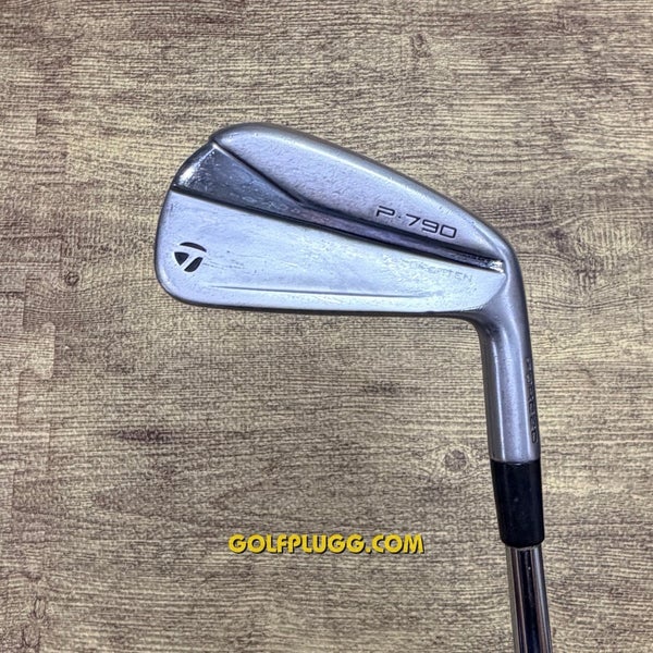 4 Iron- Taylormade P790 2021 / Dynamic Gold, Stiff (1585)