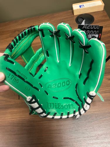 2025 Wilson RH Infield A2000 1787 Baseball Glove 11.5" (New)