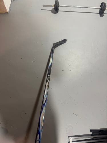 Slightly Used Bauer Vapor Flylite 77 Flex p28 RH