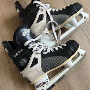 CCM Custom Black Tacks Hockey Skates Mens 10 (Used)